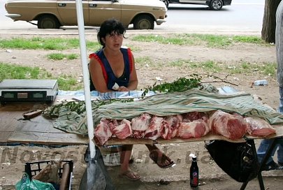 Из-за покупки мяса «с рук» 10 белорусов заразились смертельно опасным заболеванием